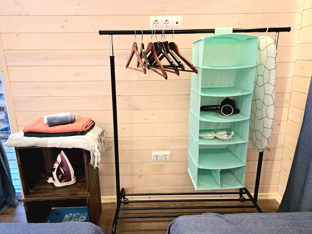 Мини-домик море с видом на горы