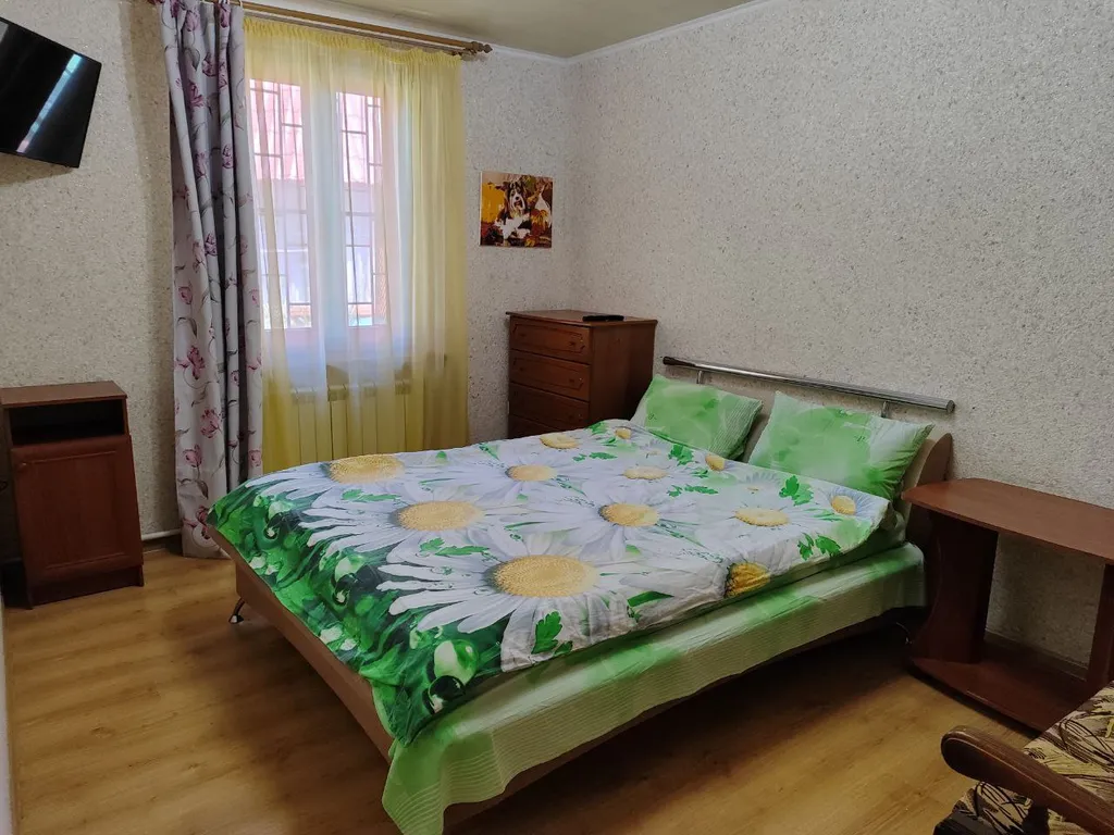 Домик с двориком