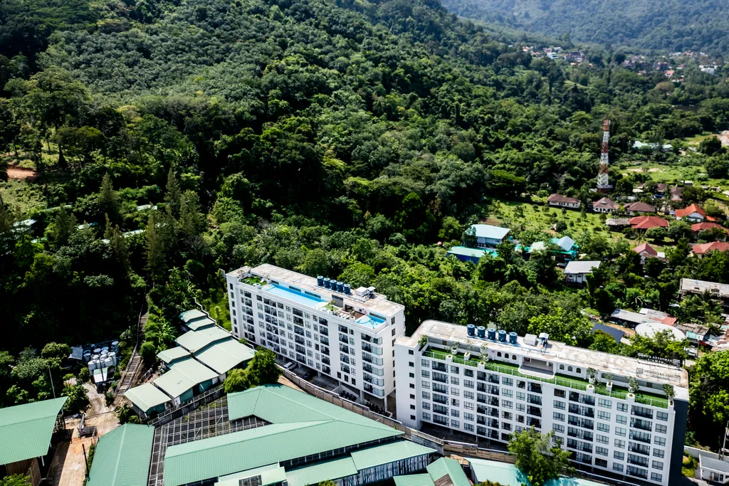 Новая квартира с двумя спальнями и бассейном у моря, пляж Камала