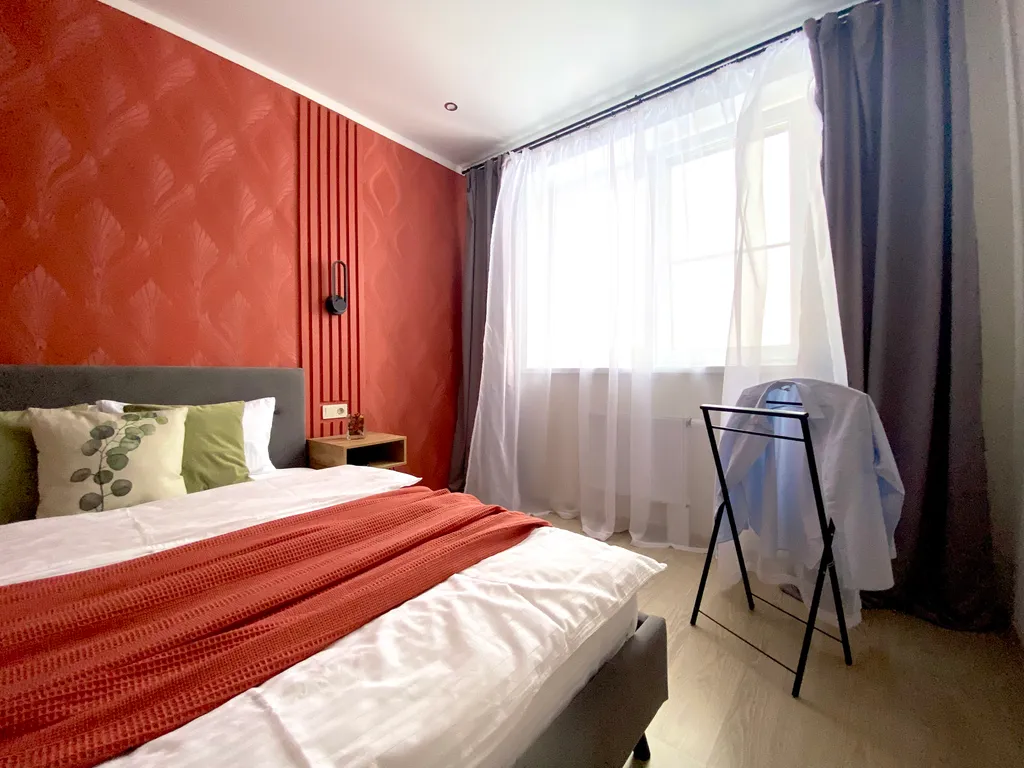 Современная квартира в центре в новом доме с частной парковкой