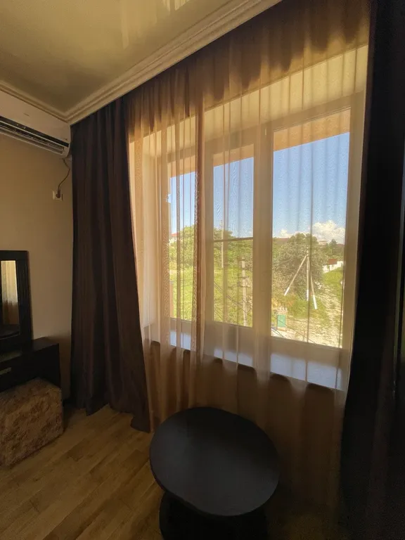 Двухкомнатный с балконом (до 6 человек)