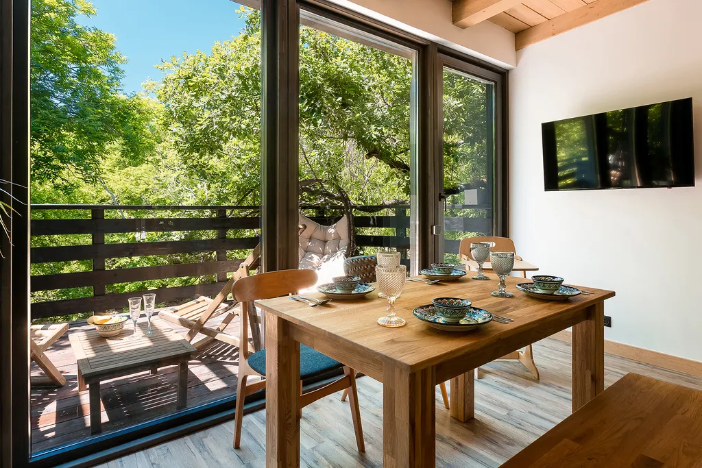 Панорамные апартаменты делюкс с террасой и видом на парк