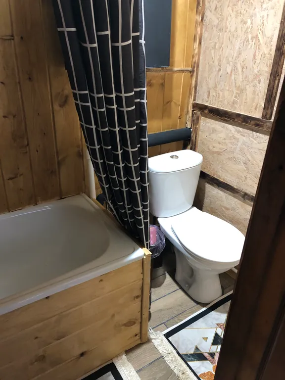 Домик под лесом