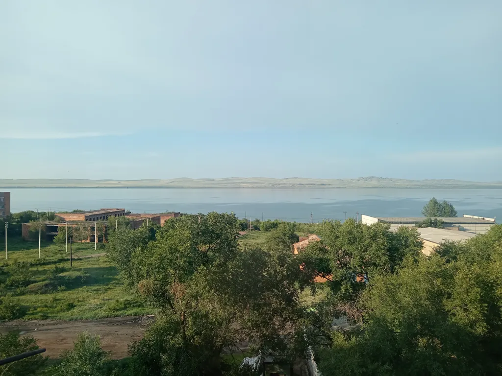 Квартира с видом на озеро Шира