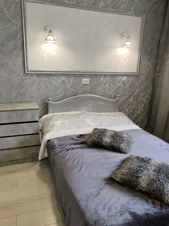 Уютная двухкомнатная квартира с отдельным входом в центре района