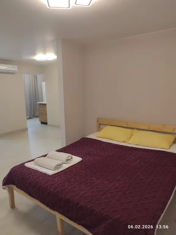 Однокомнатная, большая студия, новая, теплая,  уютная