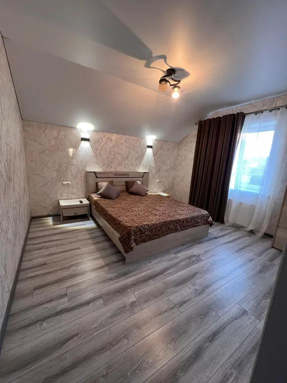 Новый двухэтажный дом на берегу моря, есть все необходимое