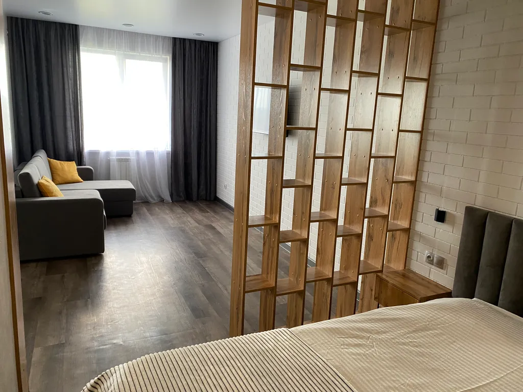 Стильная, просторная студия 50 оттенков серого