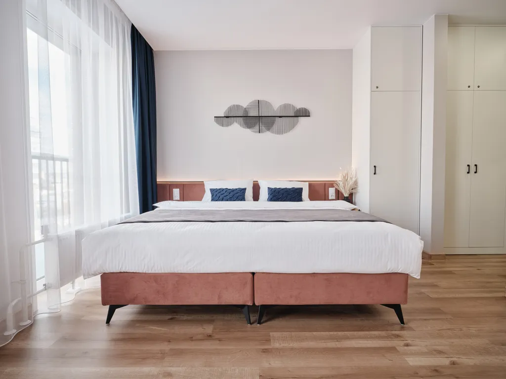 Комфортные апартаменты с балконом в комплексе бизнес-класса Пилигрим