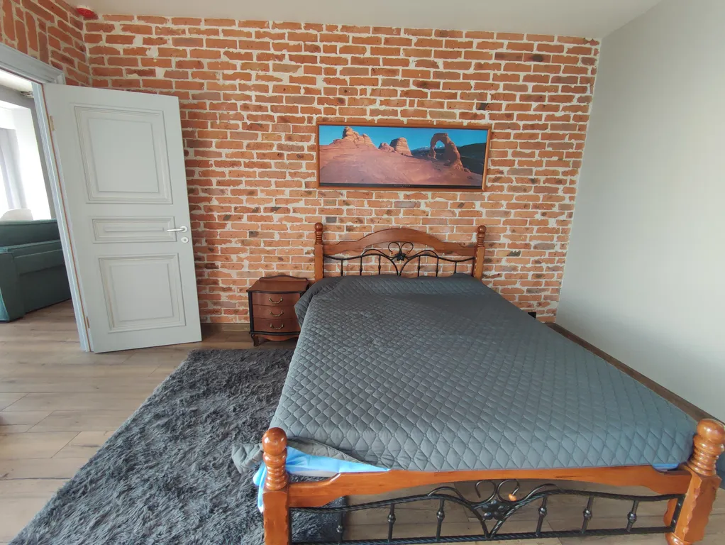 Апартаменты с видом на море, в элитном небоскрёбе, в центре города