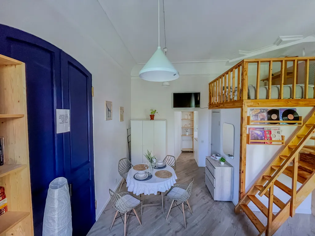 Двухуровневая квартира. Все в пешей доступности