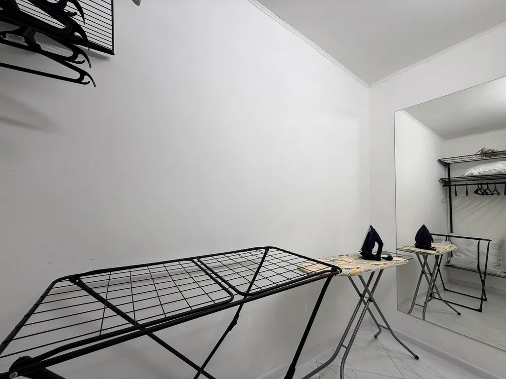 3-комнатная в центре (Риацентр, ТЦ "Восход", театр МузКомедии)