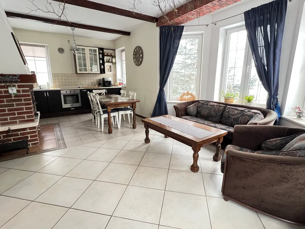 Коттедж с отдельным входом и видом на сад