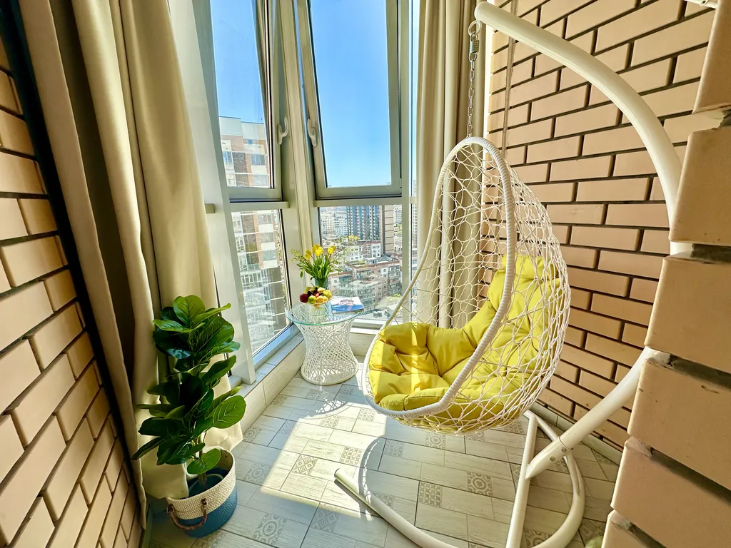 Уютная квартира-студия с потрясающим видом на море и город  в центре