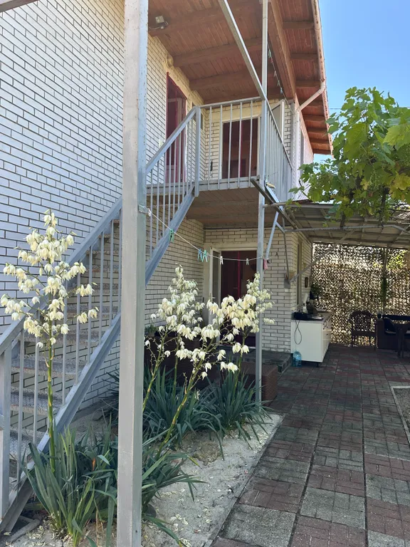 Коттедж гостевой на Дальней Косе первая линия — аренда посуточно в Бердянск