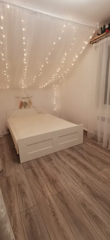 Уютный дом на берегу реки