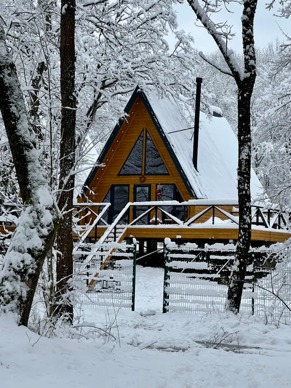 Коттедж Уютный дом с джакузи в лесу недалеко от Краснодара — Северская