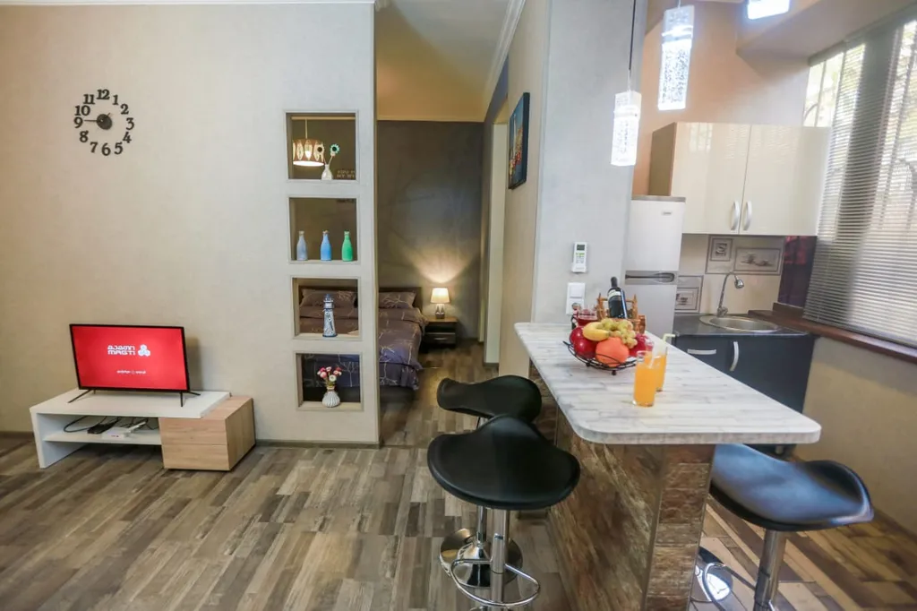 2-комнатная Квартира — аренда посуточно в Тбилиси