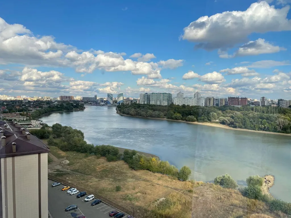 Комфортная квартира с видом на реку