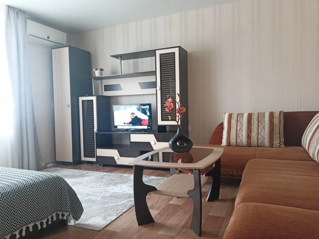 Уютная квартира у ТРК Волгамолл