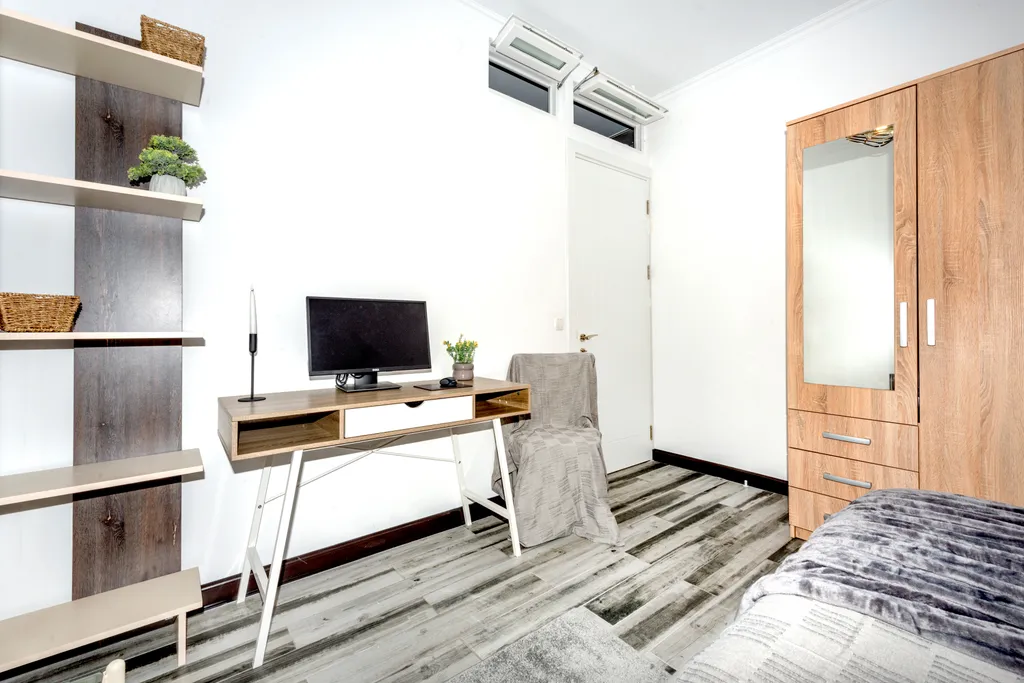 Ocean Breeze Retreat - Sea View Aesthetics