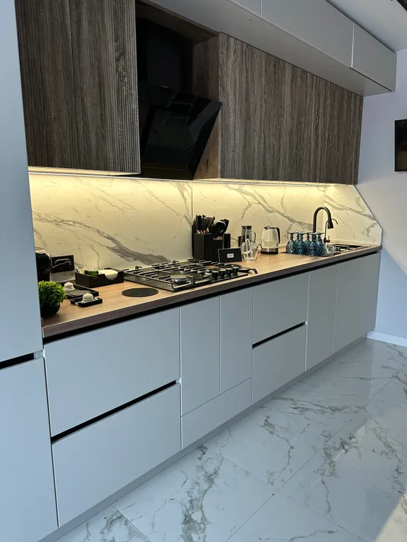 Комфортные апартаменты с видом на Дубовую рощу