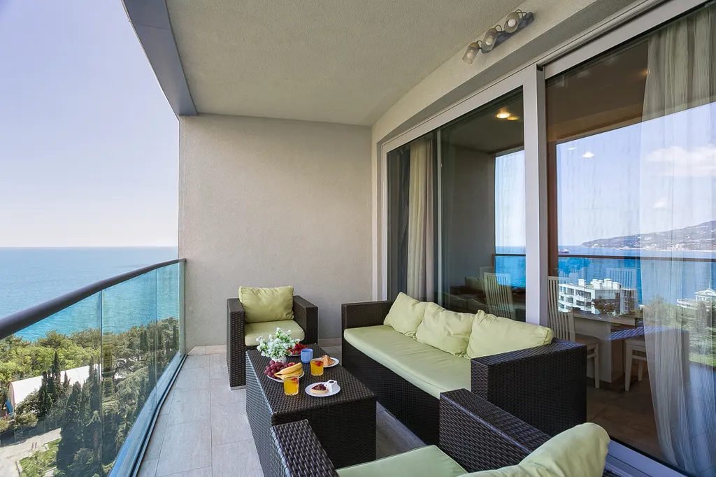 Апартамент и терраса с сумасшедшим видом на море в Приморском парке