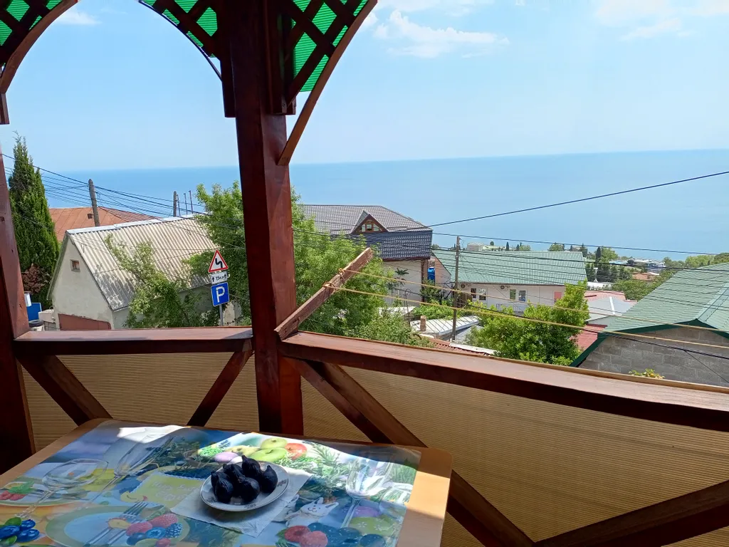 Видовая студия с террасой вид на море и горы