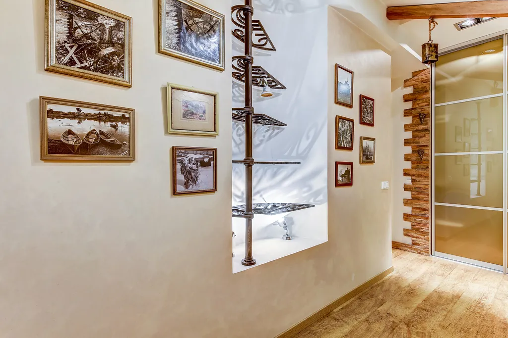 Ryss' 2BR Apt on Nevsky 79