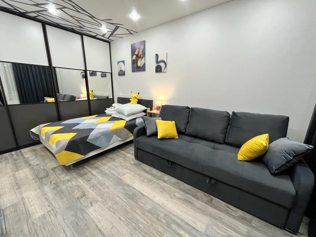 Уютная тёплая квартира с просторной кухней в заволжском районе — аренда посуточно в Красный Бор