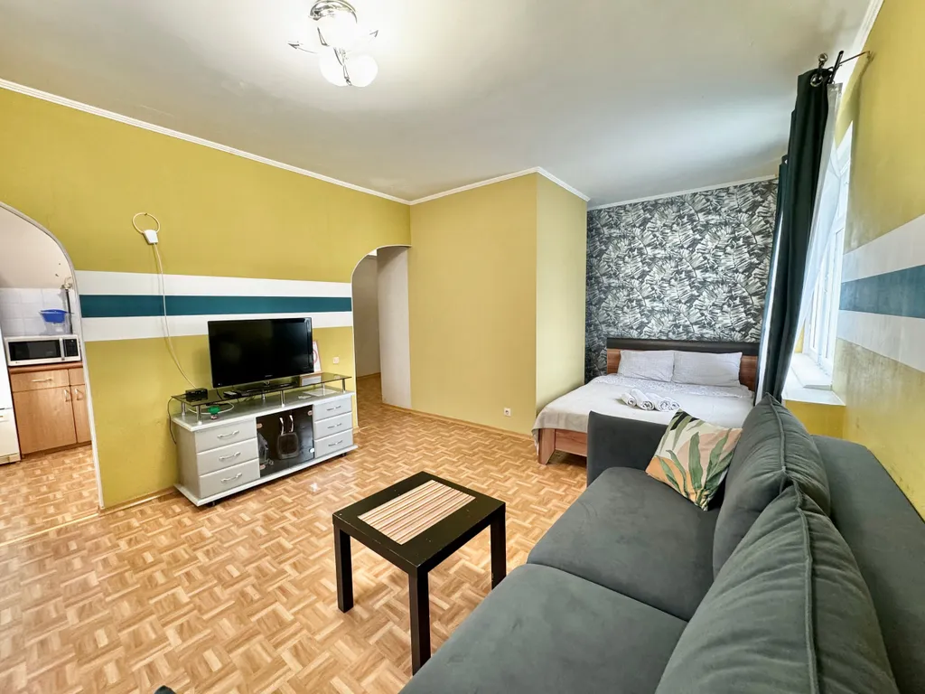 Однокомнатная класса комфорт с большой кухней у ДК Металлургов