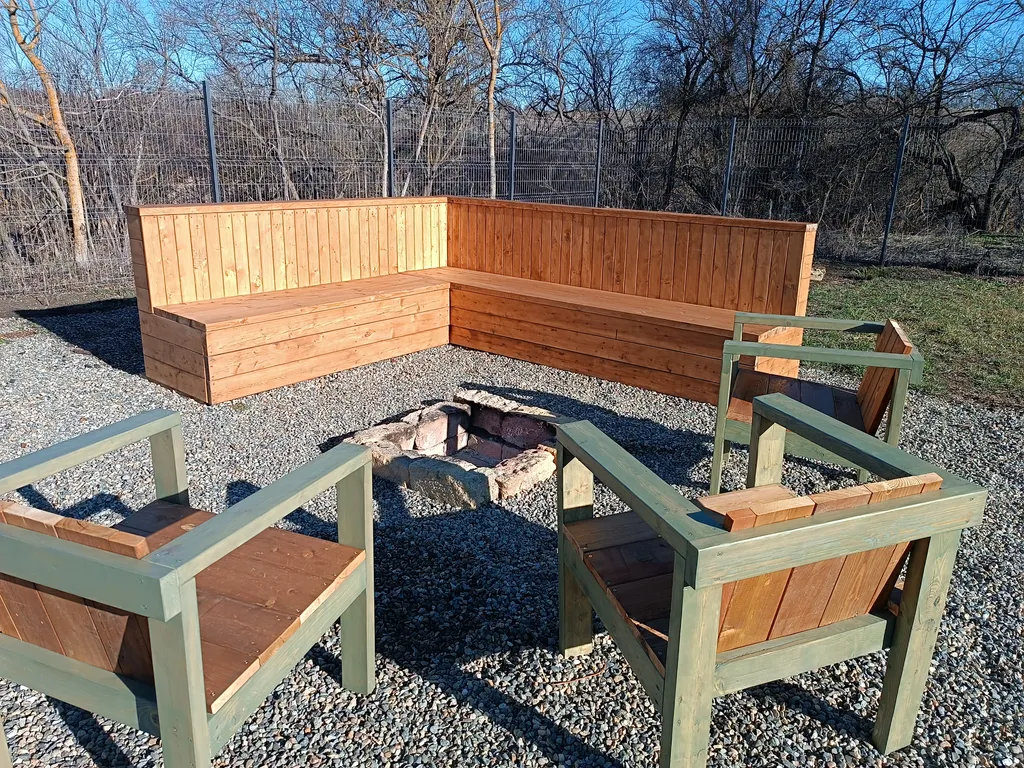 Дом с бассейном