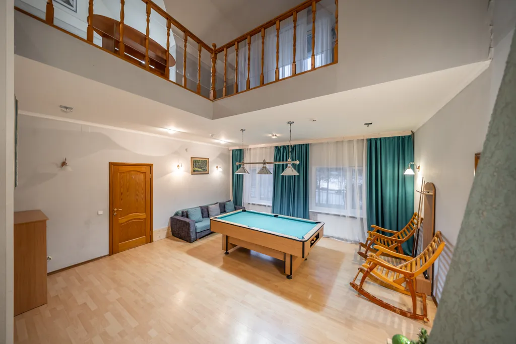 Большой коттедж с сауной