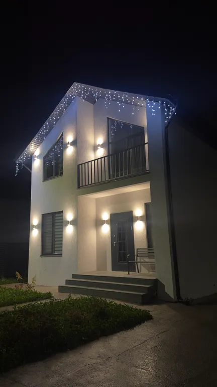 Уютный дом в черте города