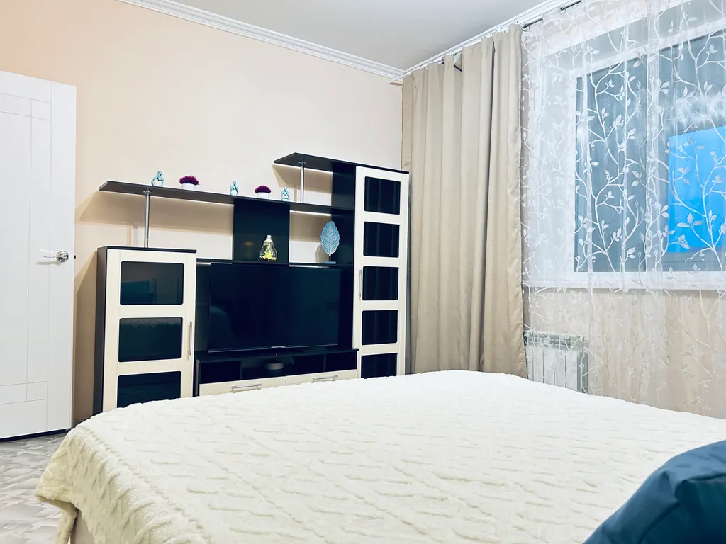 Евро двушка возле леса