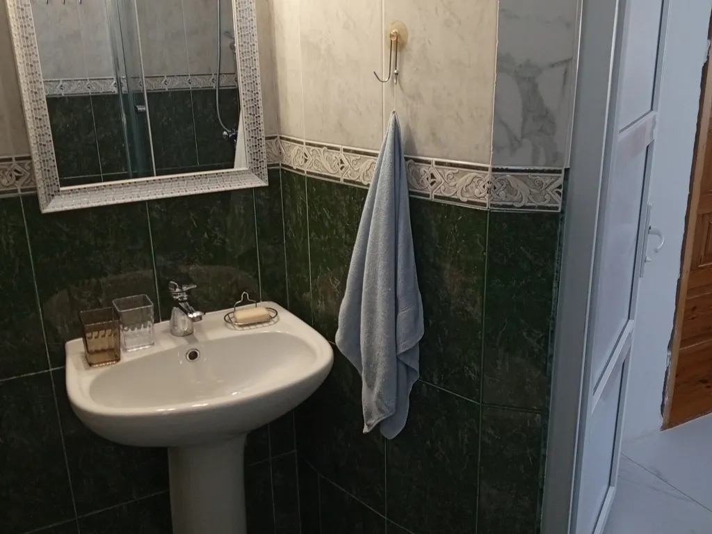 Двухкомнатный с балконом