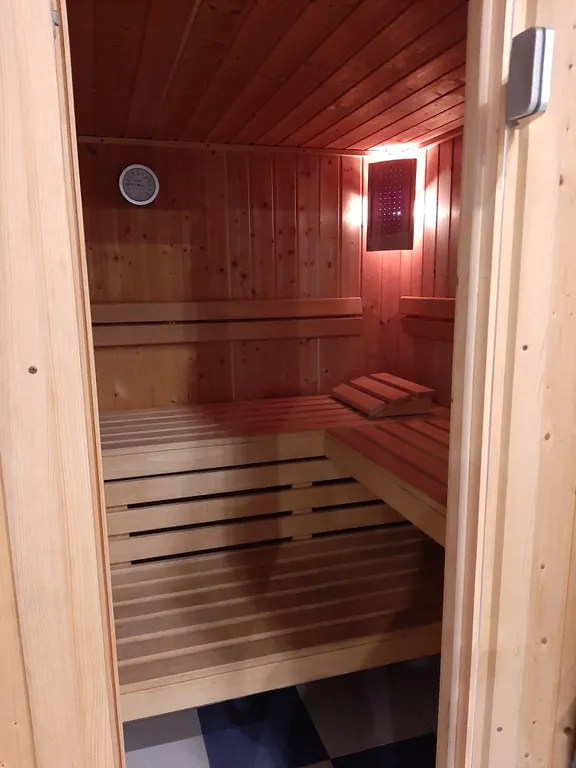 Таунхаус с сауной и бассейном недалеко от метро