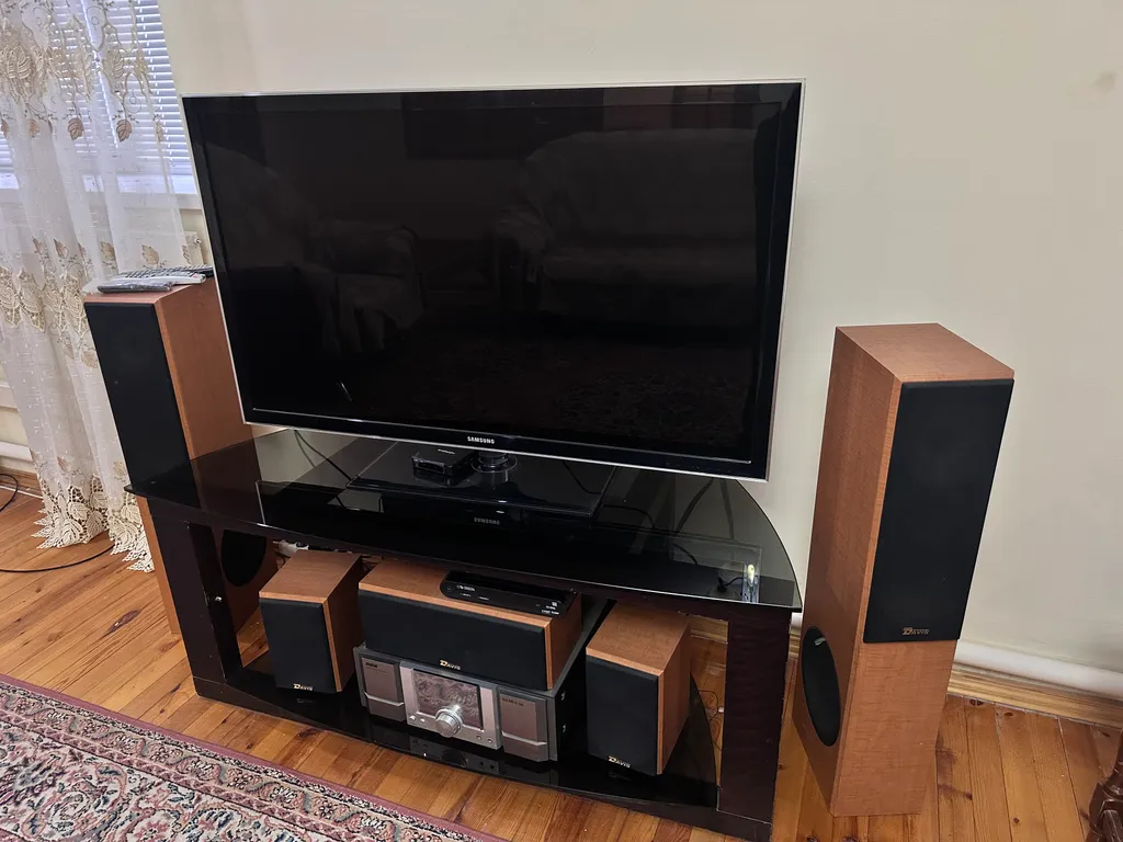 Уютная комната, в трёх шагах от моря