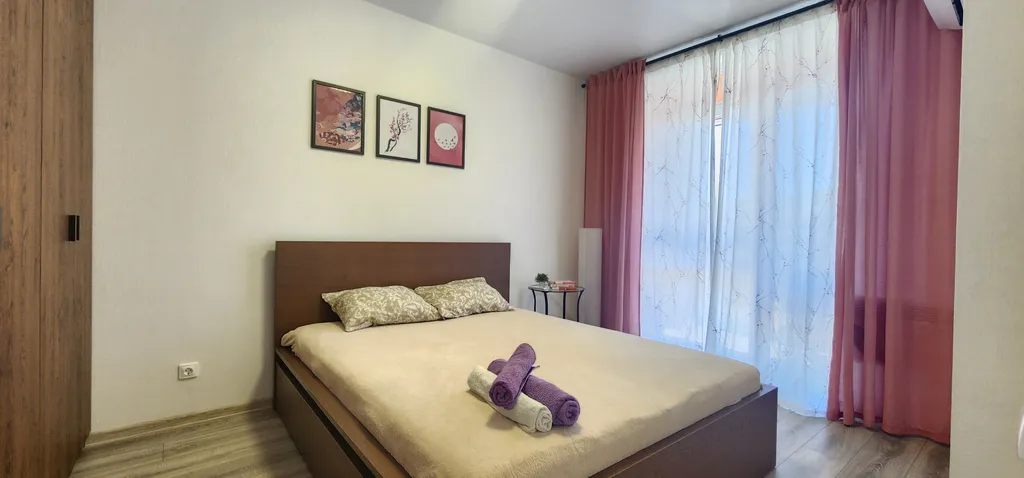 Евродвушка с видом на бассейн