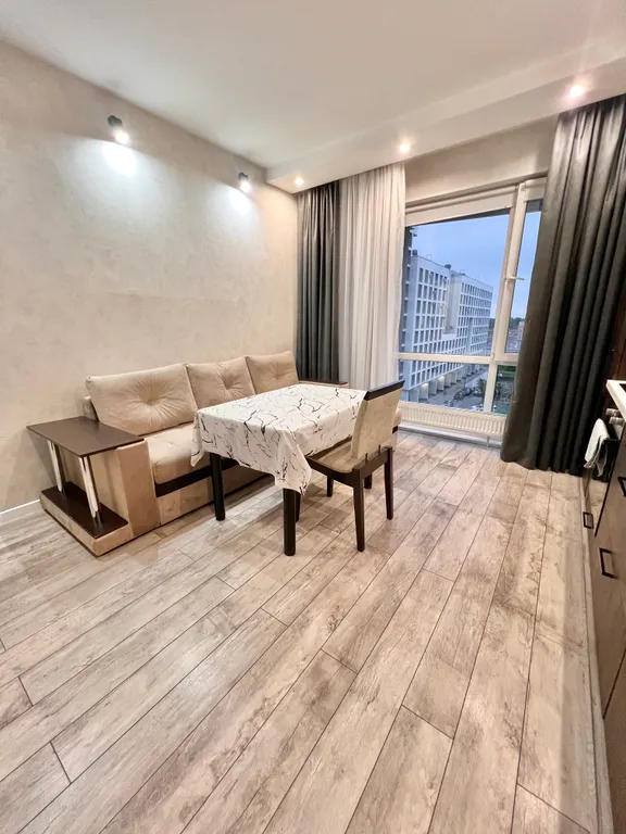 Стильная квартира с панорамными окнами