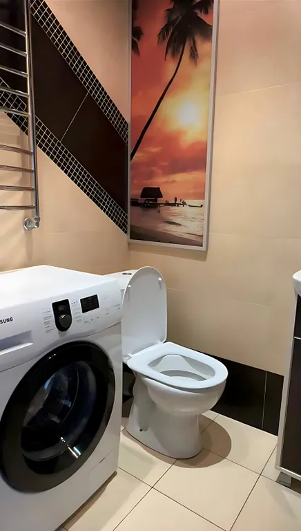 Уютная двухкомнатная квартира в сталинке в центре города