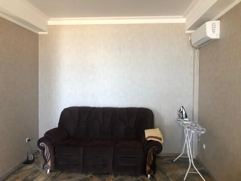 Уютная квартира-студия с панорамными окнами и видом на море