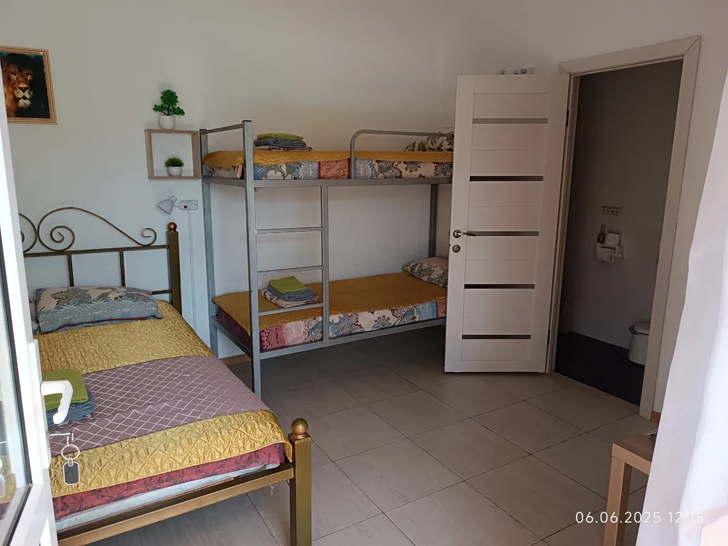 Номер с общей кухней и общим двором