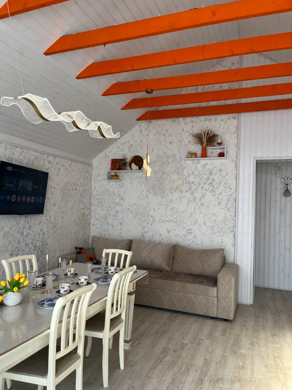 Уютный дом с бассейном