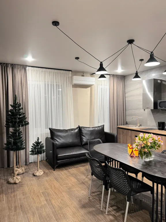 Дом с баней и бассейном