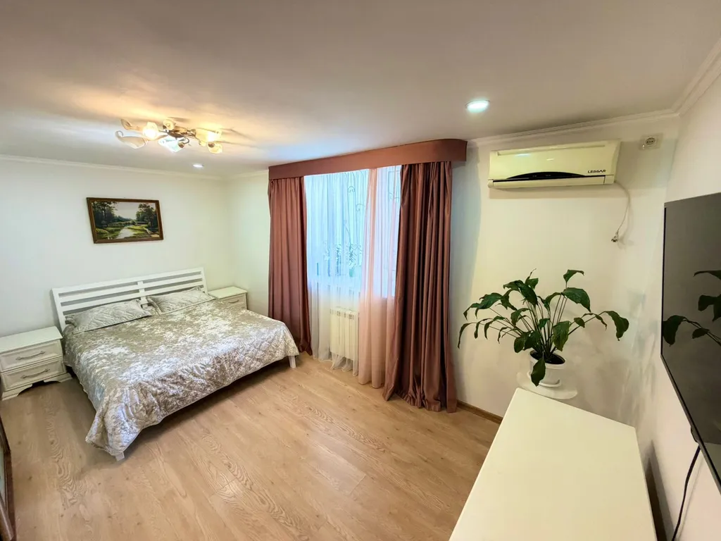 2-комнатная Квартира — аренда посуточно в Алушта