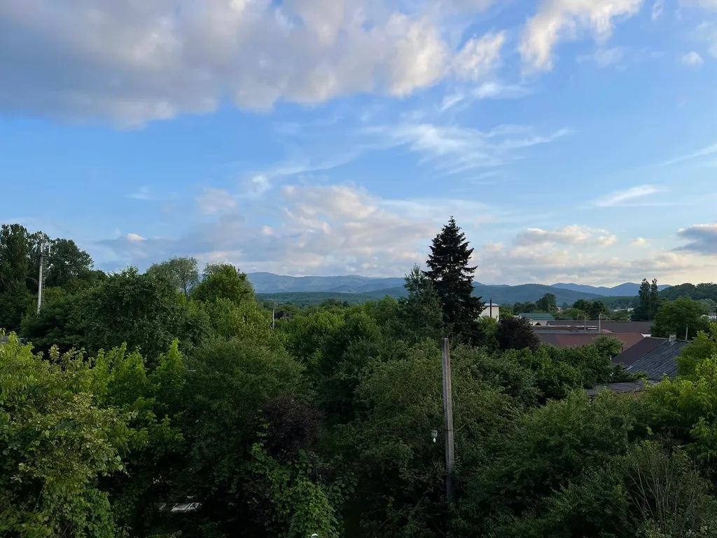 Уютная двухкомнатная квартира с видом на Предгорье