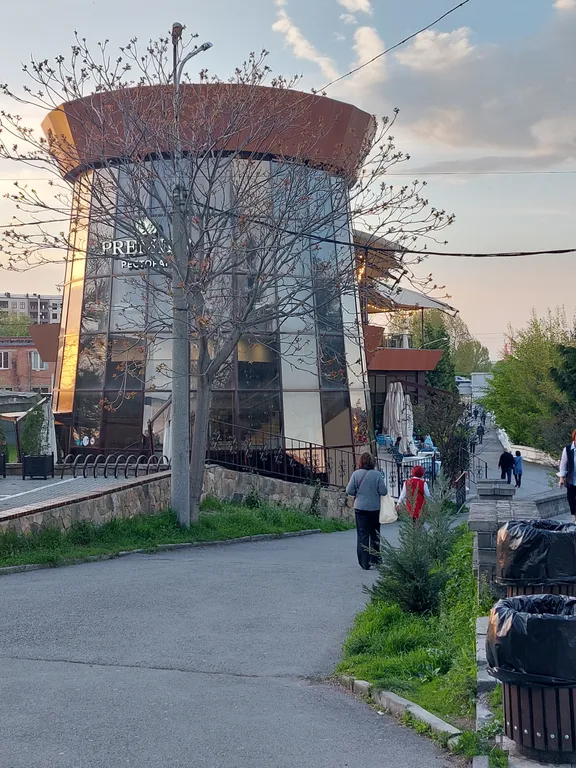 Уютная квартира в центре города на набережной