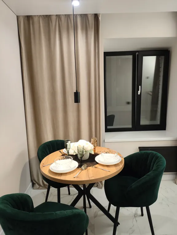 NATALI Aparts Дизайнерская евро 2-комнатная в центре города