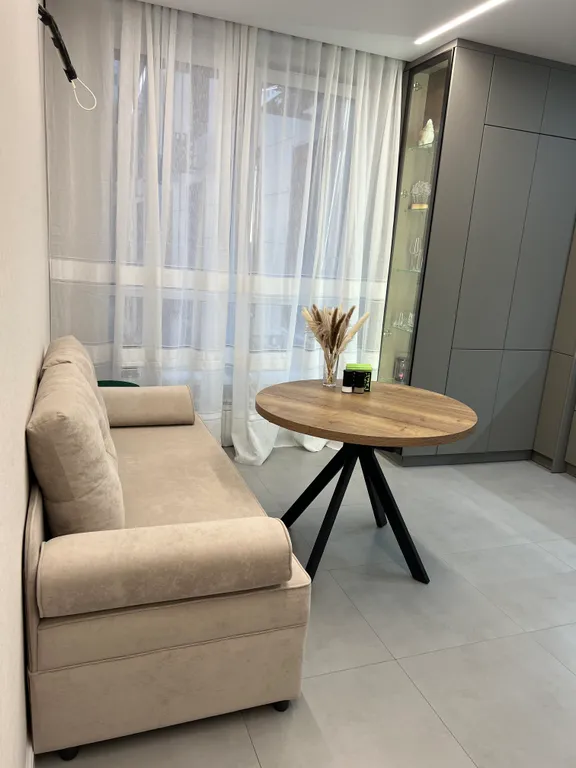 Уютная квартира в самом новом районе города, напротив сквера